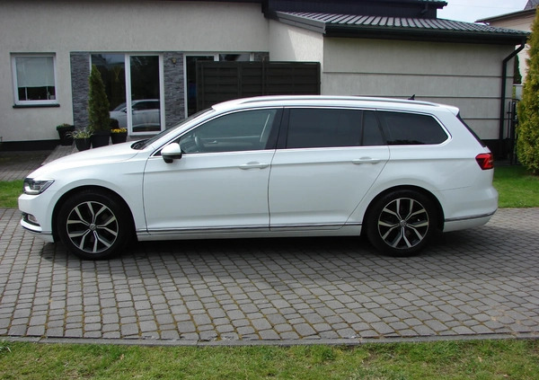 Volkswagen Passat cena 54900 przebieg: 237000, rok produkcji 2015 z Bełchatów małe 121